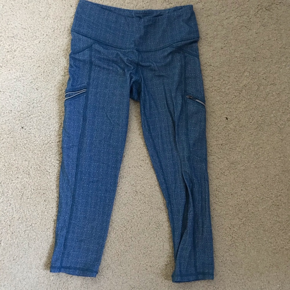 Athleta crop leggings w/ zip pockets